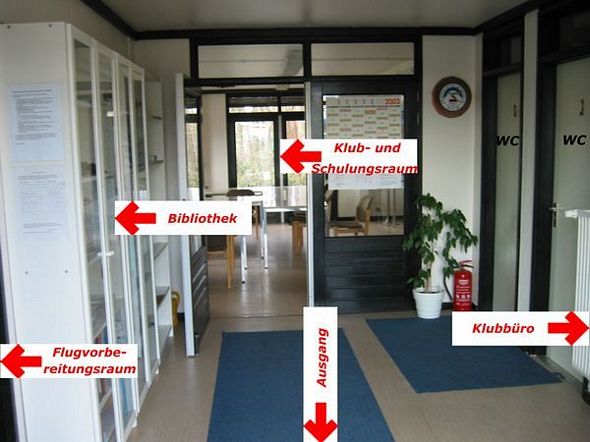 Hinter dem Klubheim befindet sich ein kleiner Garten, in dem im Sommer öfters gegrillt wird